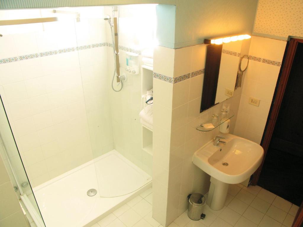 Gourmet B&B Giglio Bianco Флоренция Экстерьер фото